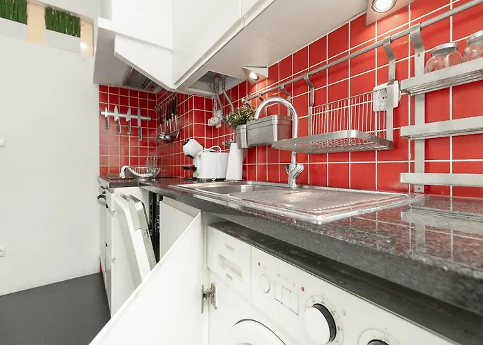 Akicity Ourique Light